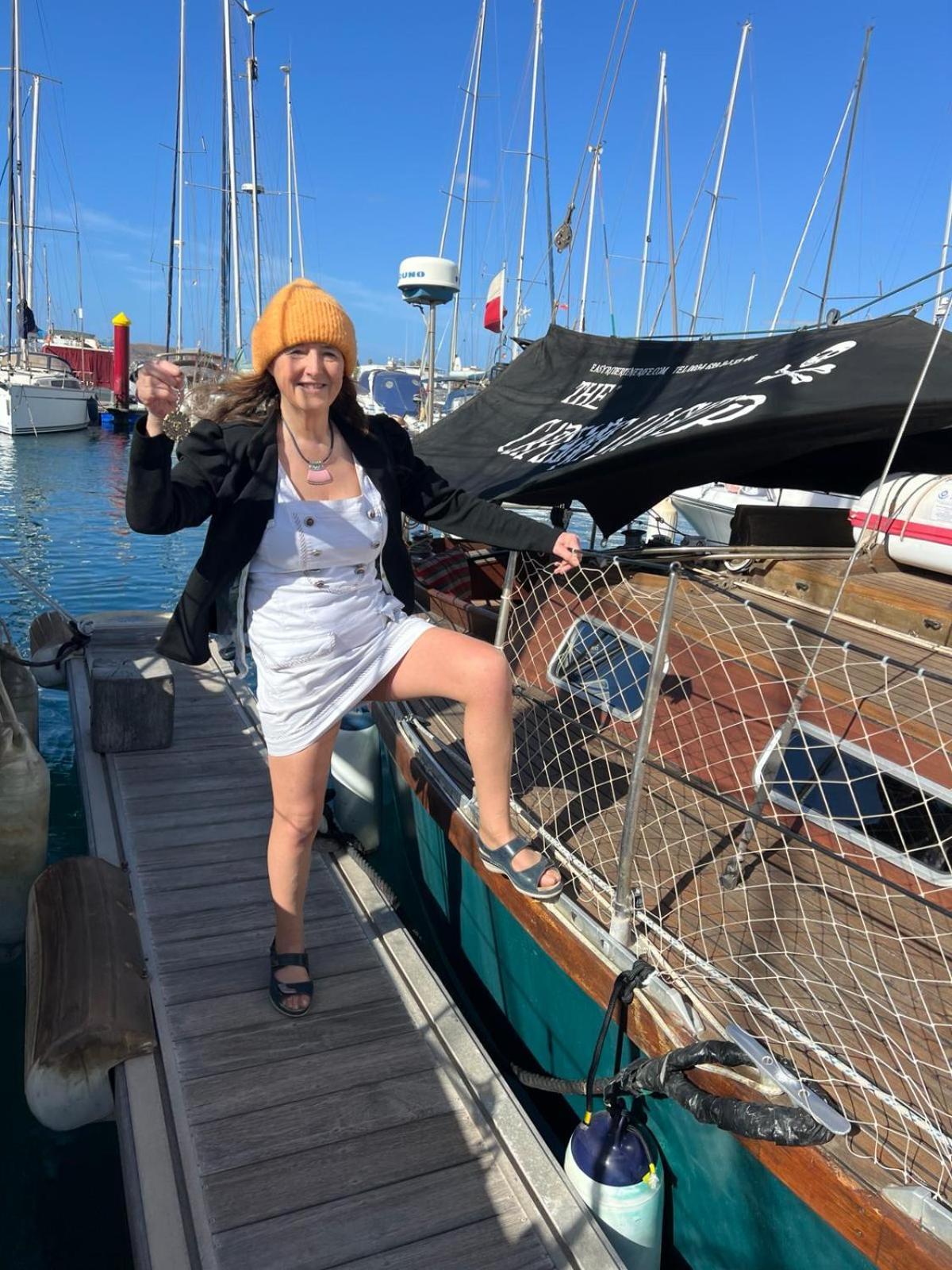 The Captains Locker - 30Ft Yacht San Miguel de Abona Luaran gambar