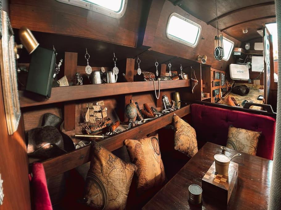 The Captains Locker - 30Ft Yacht San Miguel de Abona Luaran gambar