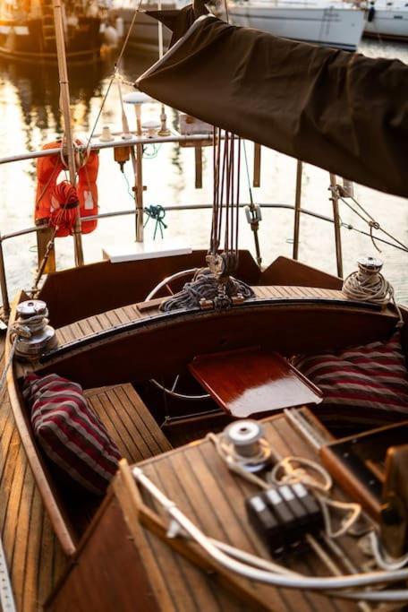The Captains Locker - 30Ft Yacht San Miguel de Abona Luaran gambar