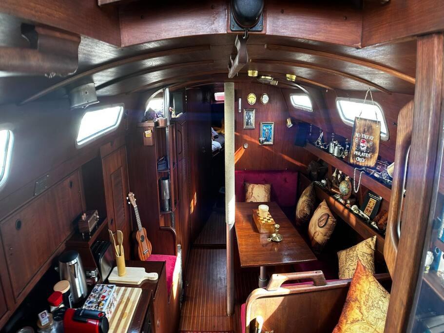 The Captains Locker - 30Ft Yacht San Miguel de Abona Luaran gambar