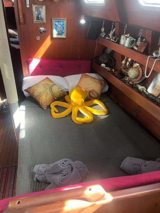The Captains Locker - 30Ft Yacht San Miguel de Abona Luaran gambar