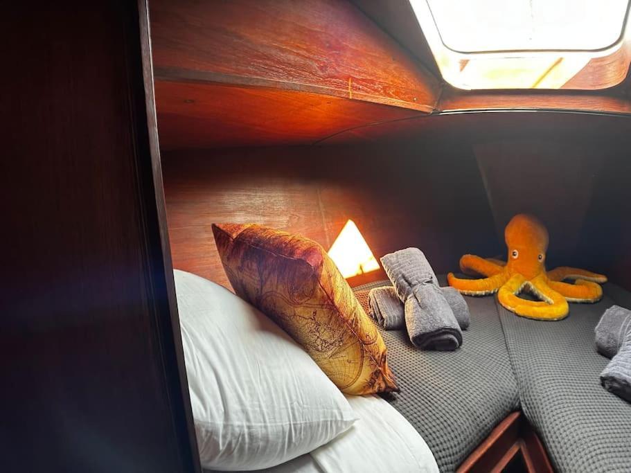 The Captains Locker - 30Ft Yacht San Miguel de Abona Luaran gambar
