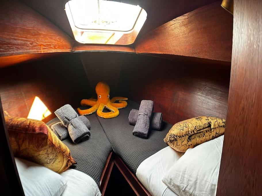 The Captains Locker - 30Ft Yacht San Miguel de Abona Luaran gambar