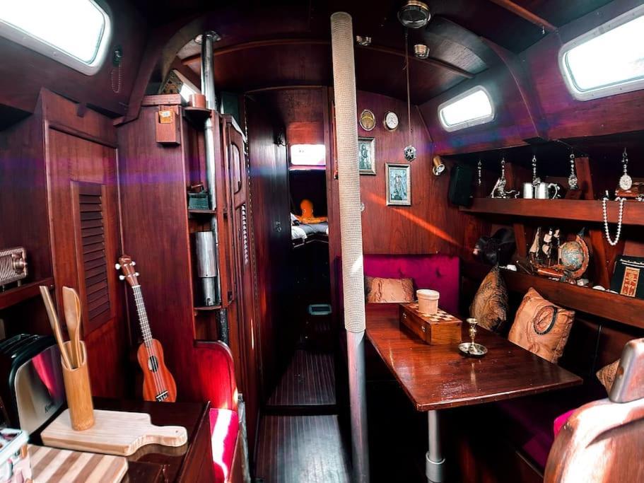 The Captains Locker - 30Ft Yacht San Miguel de Abona Luaran gambar