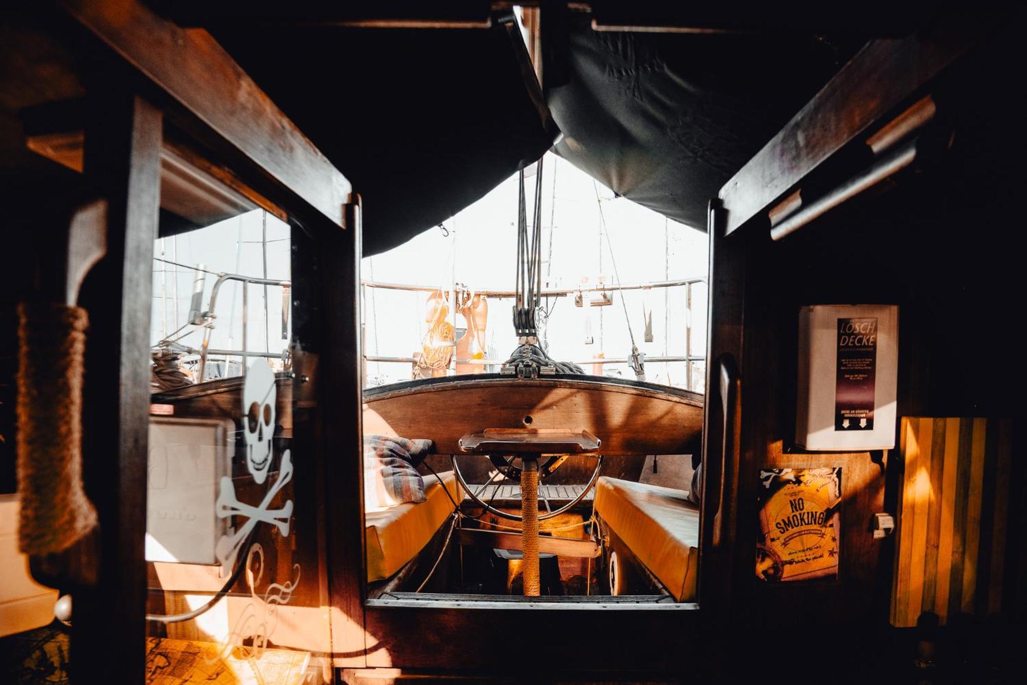 The Captains Locker - 30Ft Yacht San Miguel de Abona Luaran gambar