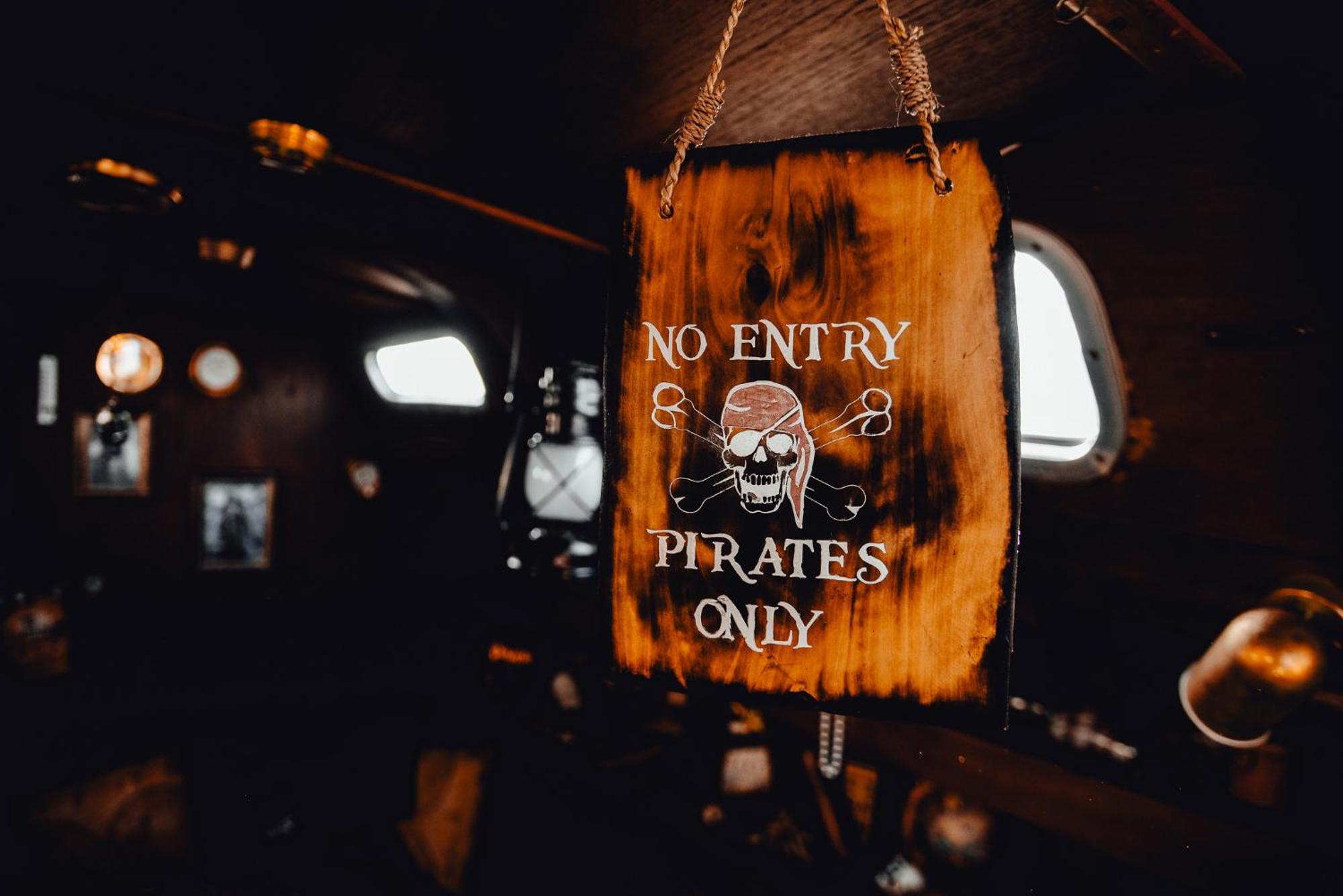 The Captains Locker - 30Ft Yacht San Miguel de Abona Luaran gambar